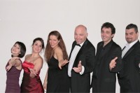 Opérette’s folies de Più Di Voce dimanche 25 juillet à Plazac et mardi 27 juillet – château des Izards à Coulouniers-Chamiers à 21h