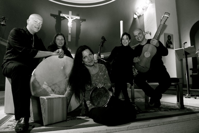 l'Ensemble Una Stella & Blandine Staskiewicz, soprano fêtent les 20 ans de Sinfonia samedi 28 août, centre départemental de communication de Périgueux à 23h