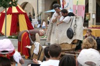 Jeux, ateliers et théâtre à Issigeac pour l'Itinérance médiévale à Issigeac dimanche 22 août