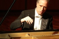 Liszt et Faust - Carte blanche au pianiste Giovanni Bellucci mercredi 10 août, église de Saint-Léon-sur-Vézère à 21h au Festival du Périgord noir
