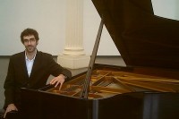 Récital de piano avec Thibaut Surugue mardi 2 août 2011, église de Saint-Estèphe à 20h45 dans le festival Musique en Périgord vert