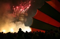 Final du festival samedi 9 juillet avec le spectacle Flammes par le cie La machine dans les Chemins de l'Imaginaire de Terrasson