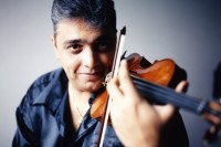 Hommage à Grappelli par Florin Niculescu Trio mardi 14 août, château de Biron à 21h - Festival l’Eté musical en Bergerac