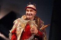 Théâtre : Le roi se meurt d’après Eugène Ionesco avec Michel Bouquet vendredi 2 août, place des Cornières de Monpazier à 21h dans le festival Eté musical en Bergerac      
